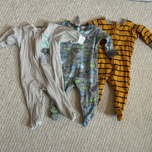 Bundle of 3 Gerber baby boy sleepers